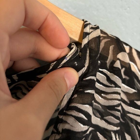 The Kooples Flowing Black and White Zebra Print Sheer V Neck‎ Blouse Size Medium - Picture 5 of 15